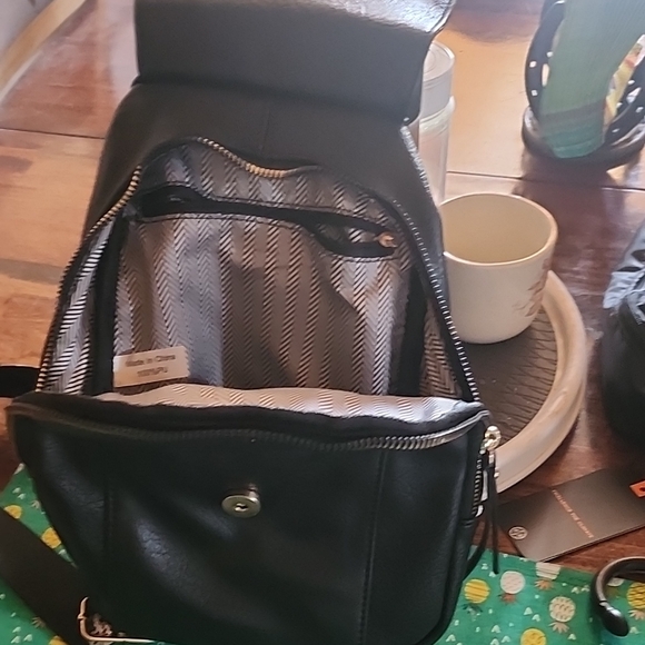 Black Leather Women's Bag - Picture 3 of 5